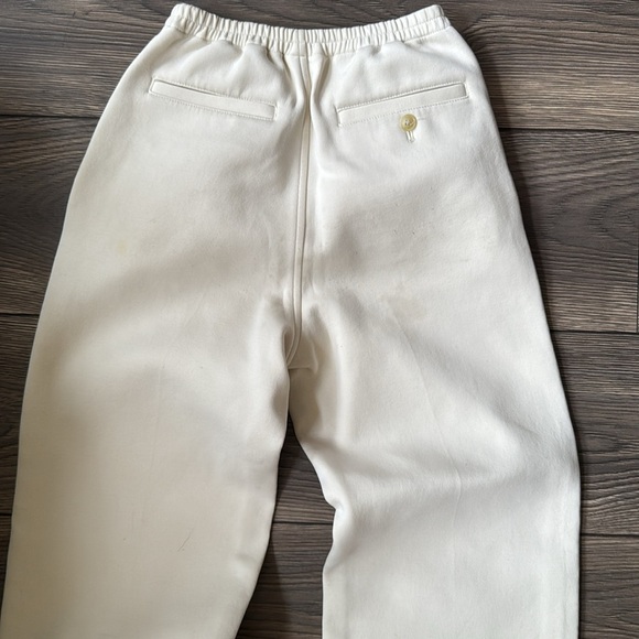 Uniqlo emits ivory high waisted stretchy oversized pants - Picture 6 of 10